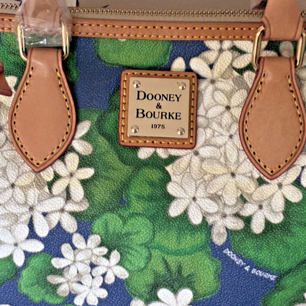 NWT Dooney & Bourke White Hydrangea Satchel Bag -Blue Green Card Case & Keychain - Picture 9 of 15